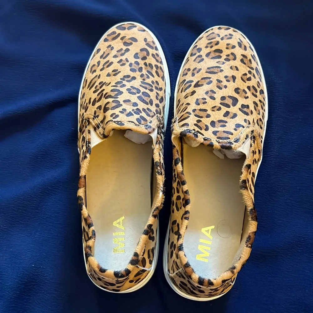 MIA Size 9.5M - Picture 1 of 4